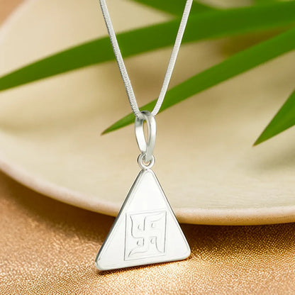 Pyra Yantra Silver Locket (With Thread)