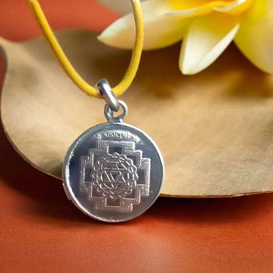 Shri Baglamukhi Yantra Silver Locket (With Thread)